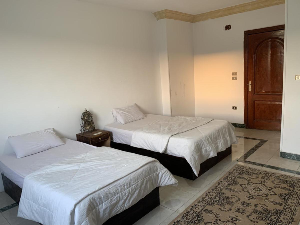 King Khufu Pyramids View Hotel Kafret el-Gabal Eksteriør billede